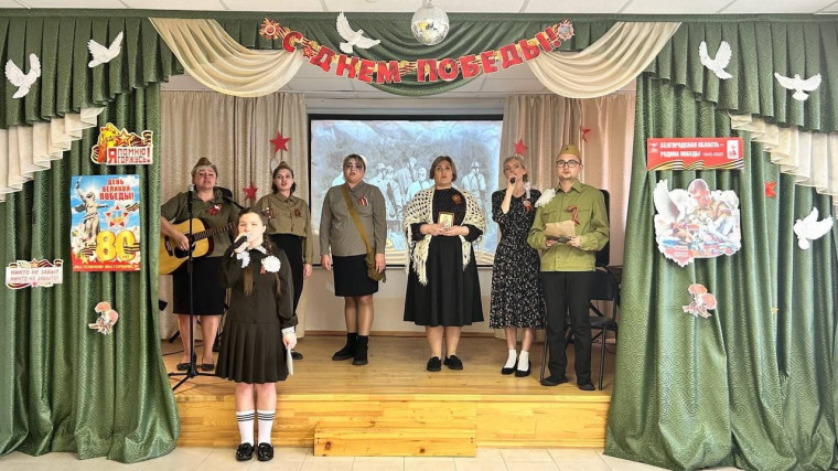 Праздничный концерт "Была весна - весна Победы!".